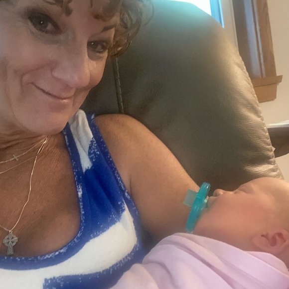 Meet your Posher, Pamela - Picture 4 of 6